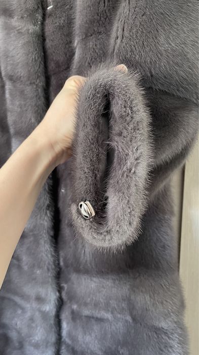 Продам норковую шубу