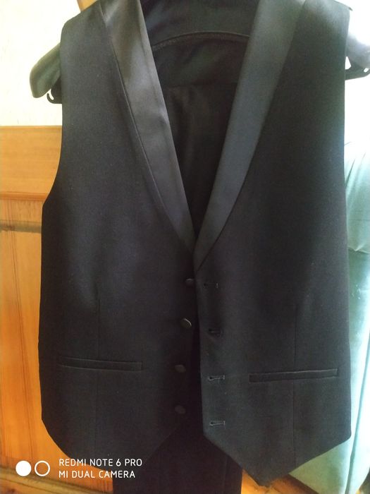 Мужской смокинг тройка