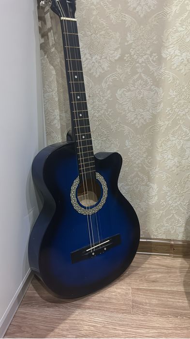 Продаю гитару Joker