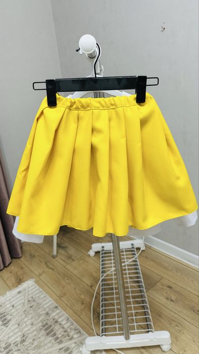 Продам костюм для девочек