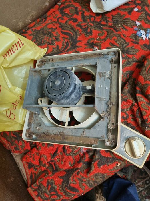 2шт  Вентилятора вытяжные кухонные