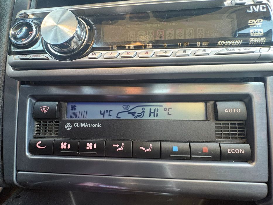 VW Golf 4 |2003 |1.6 Benzină |Stare foarte bună