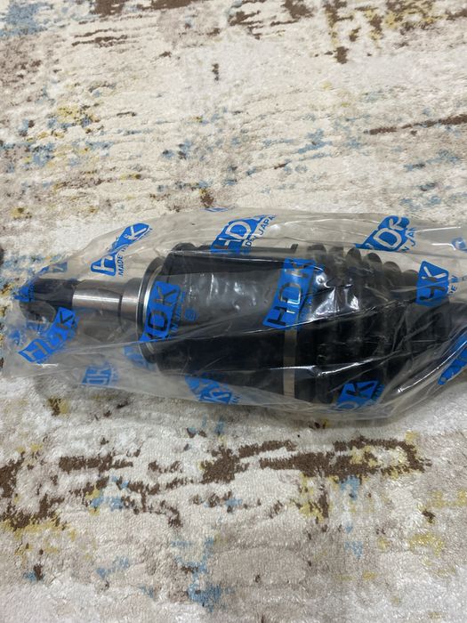 Продам Привод граната лексус 570