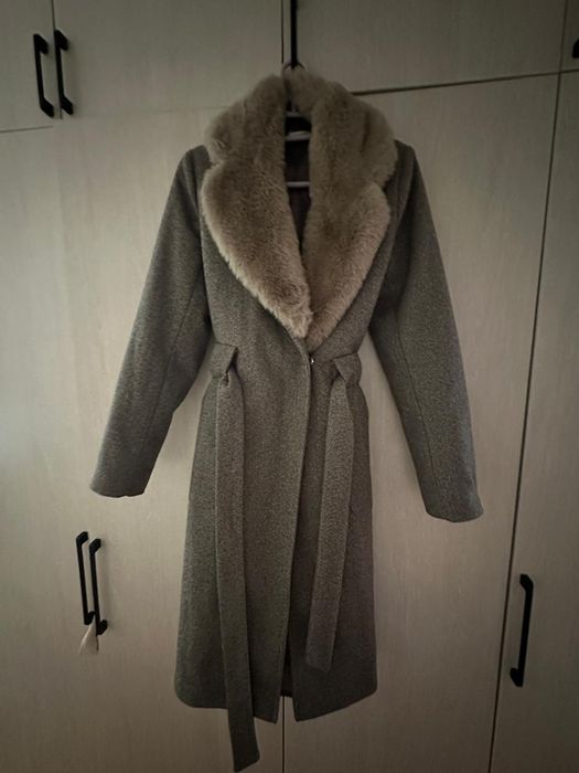 Продаю пальто в отличном состоянии