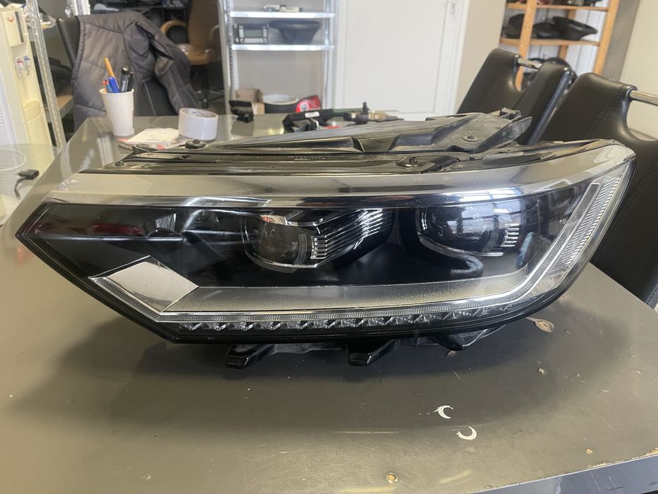 Ляв фар за Volkswagen Passat B8 Оригинален номер: 3G1 941 081 C