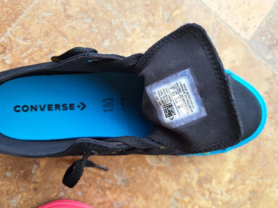 Tenisi  converse