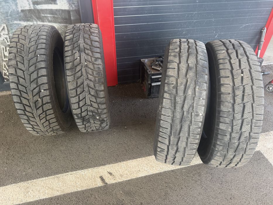 Гуми за Бус 205/75/16C Michelin Nokian