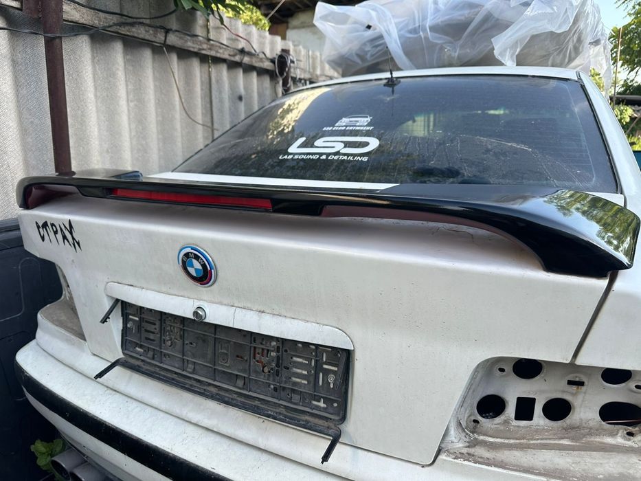 Продам м споилер БМВ е36