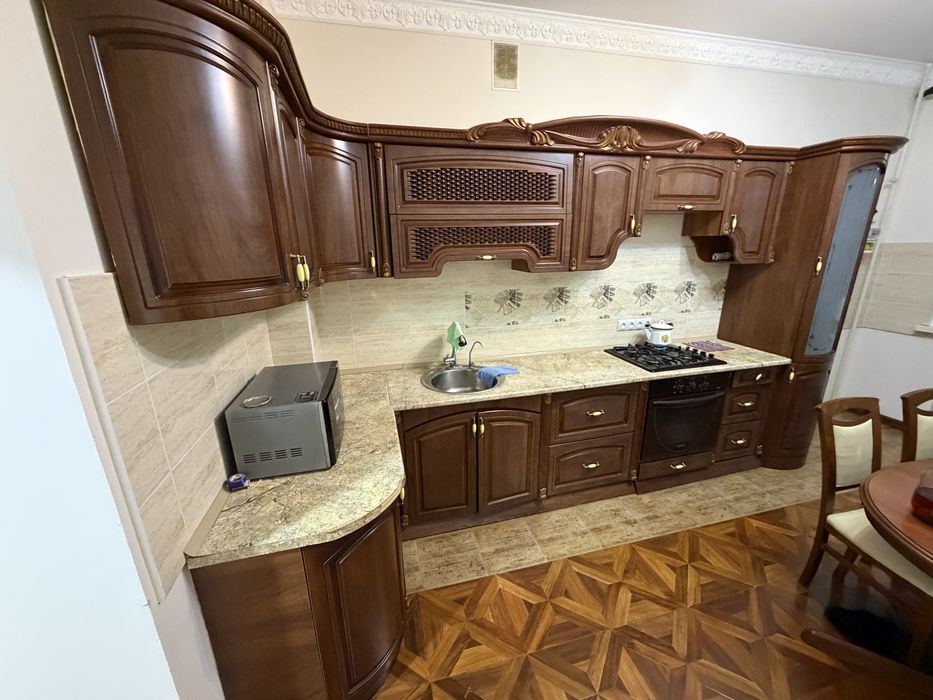 Продам кухонную гарнитуру