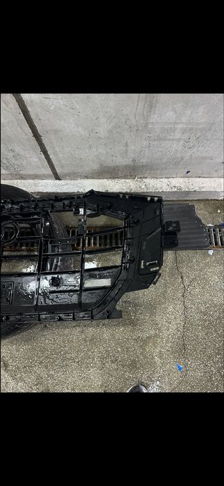 Audi Q8 предна маска ОЕ