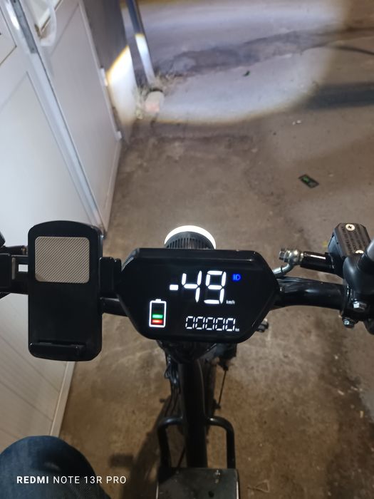 Skuter sotiladi srochna kelshtrb beraman