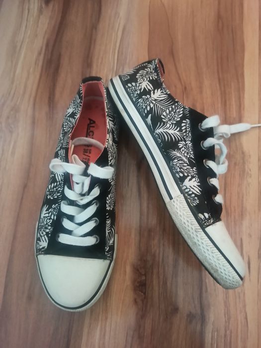 Спортни обувки 38-39 номер Bianki,Bershka