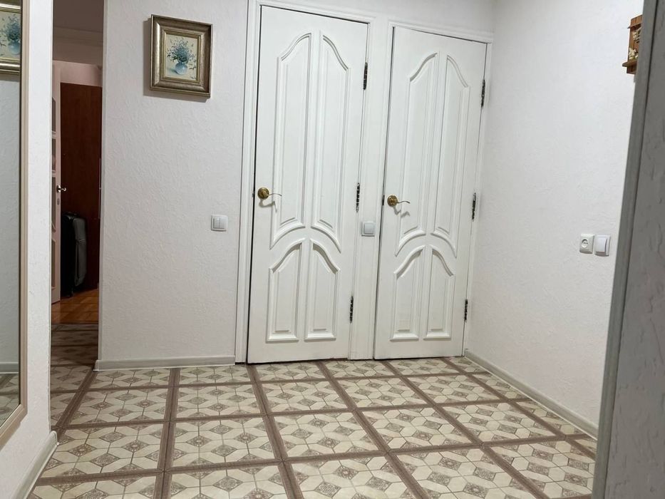 Ц-1  3-4/2/4 Посольство Англии .80 кв.м