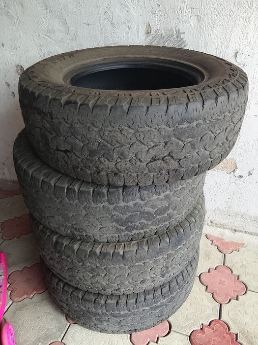 Всесезонные шины 265/65/17