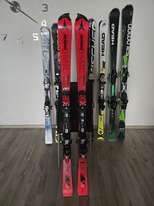 Schiuri Atomic Redster S9, 152cm.