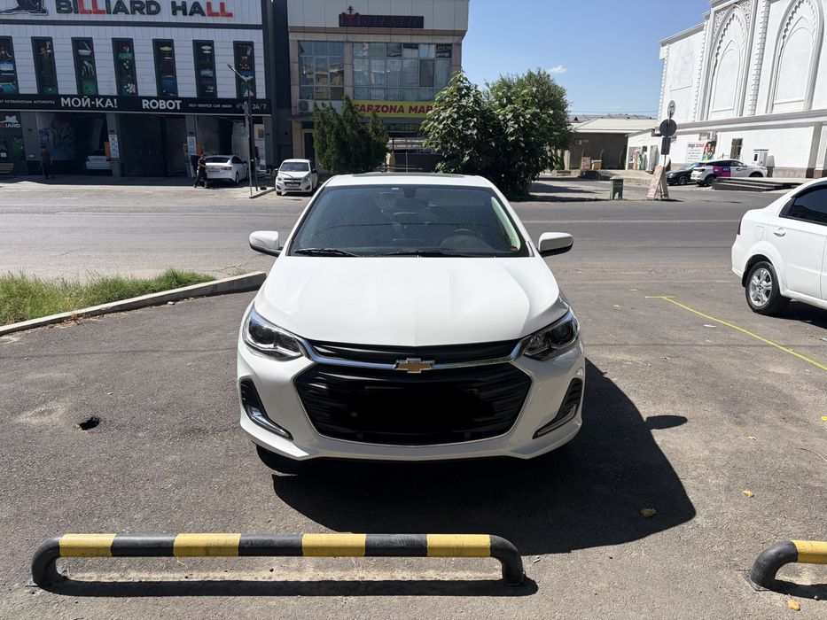 Chevrolet Onix Premier