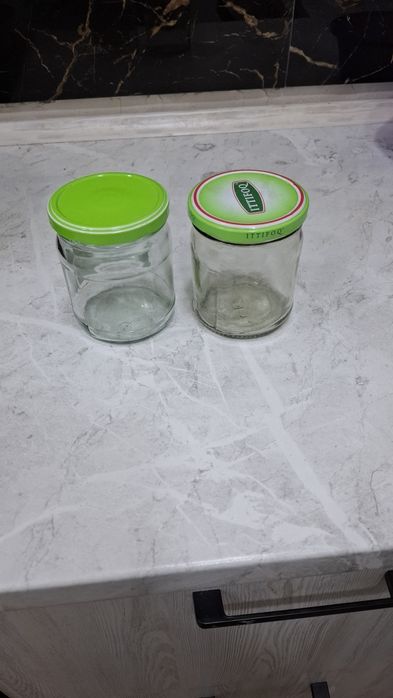 Банки 400 грамотные с винтовыми крышками