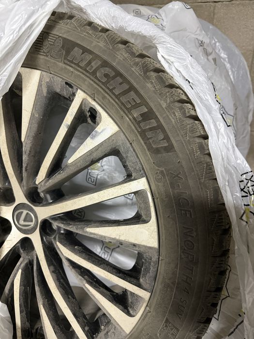 Продаю резину Michelin с дисками