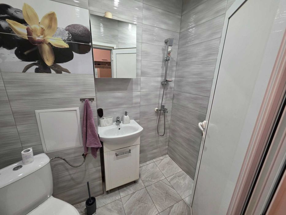 Продава се Двустаен апартамент в Шумен, Добруджански - 65 кв.м за 1177 €/кв.м - Снимка #15