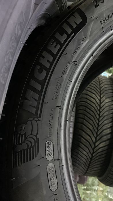 michelin 235/55/17 crosclimete 3 new