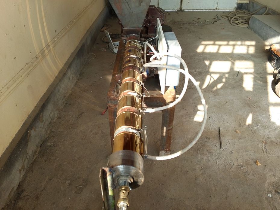 Extuder aparat Eva va plastik granulalarni eritishda foydalaniladigan