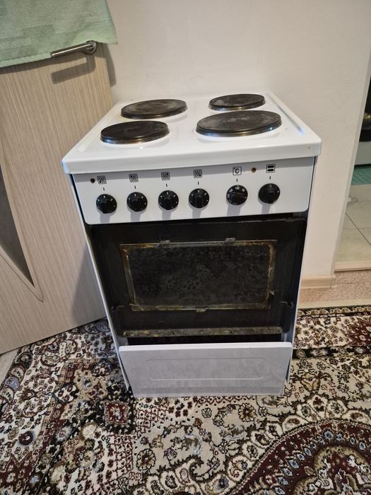 Продам электроплиту.