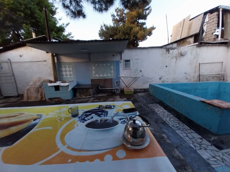 Продаеься дом, 2,5 стоки, есть бассейн. Можно приобрести в рассрочку.