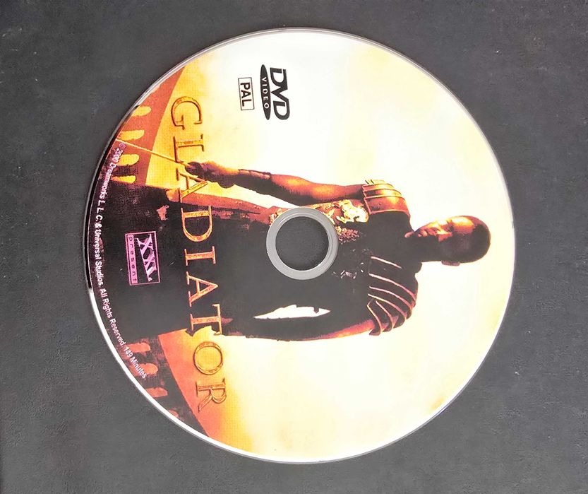 DVD video al filmului epic de acțiune "Gladiator"