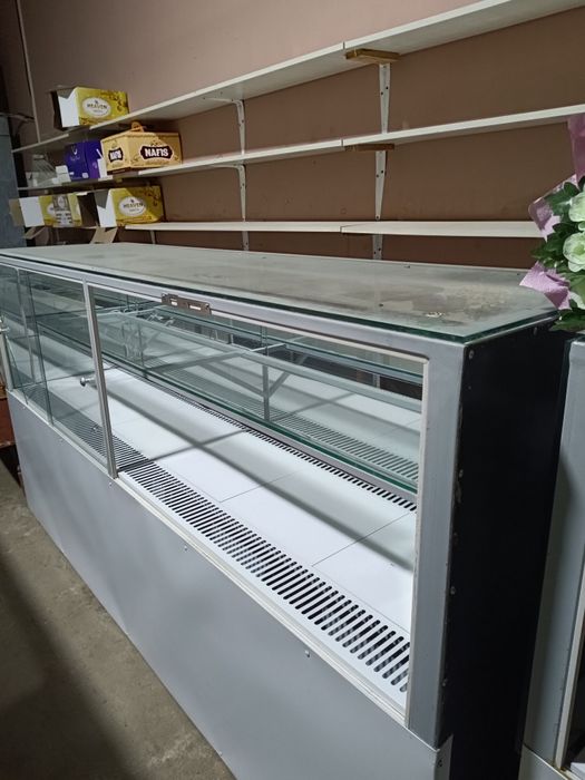 Ветрина Холадиник