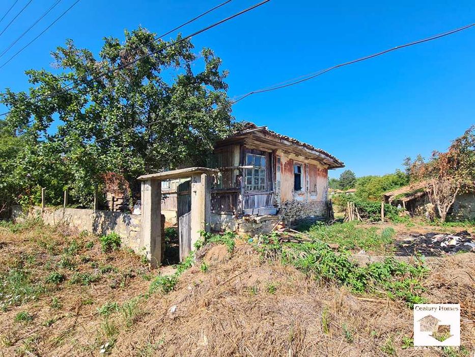 155080 Стара къща с просторен двор за продажба в с. Сушица, на 40 км. северно от Велико Търново
