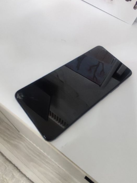 Продам Realme Note 50, Хонор х30