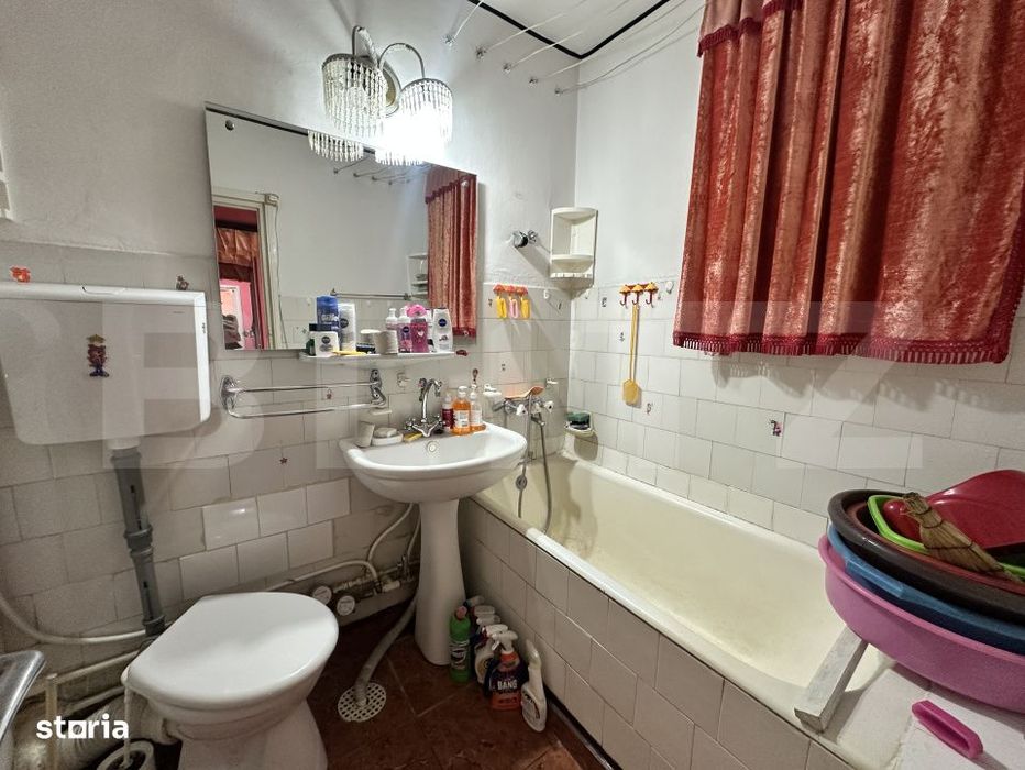 Apartament 3 camere, 66 mp, zona Piata - Valea Rosie
