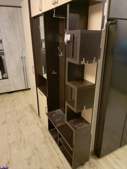 Продам прихожую.