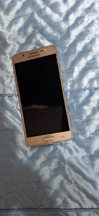 Самсунг Гэлакси J5