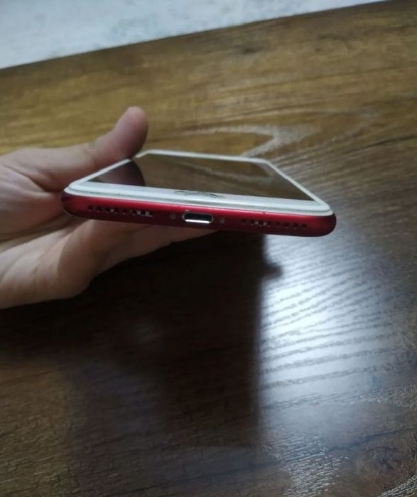 iPhone 7 plus srochno sotiladi