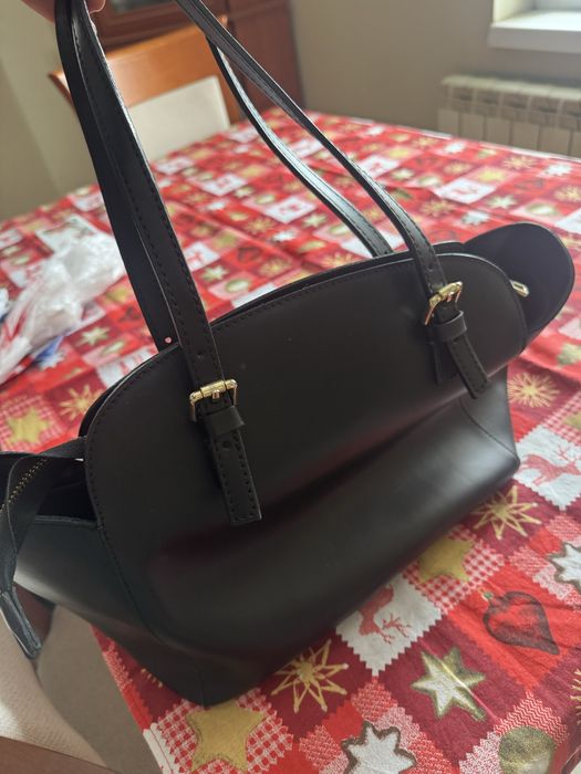 Черна чанта от есествена кожа