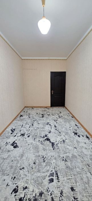 Чиланзар -2 кв  2-3/3/4,45м2 Срочно Продам квартиру Срочно