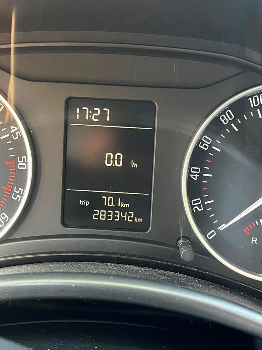 Mașina Skoda Octavia