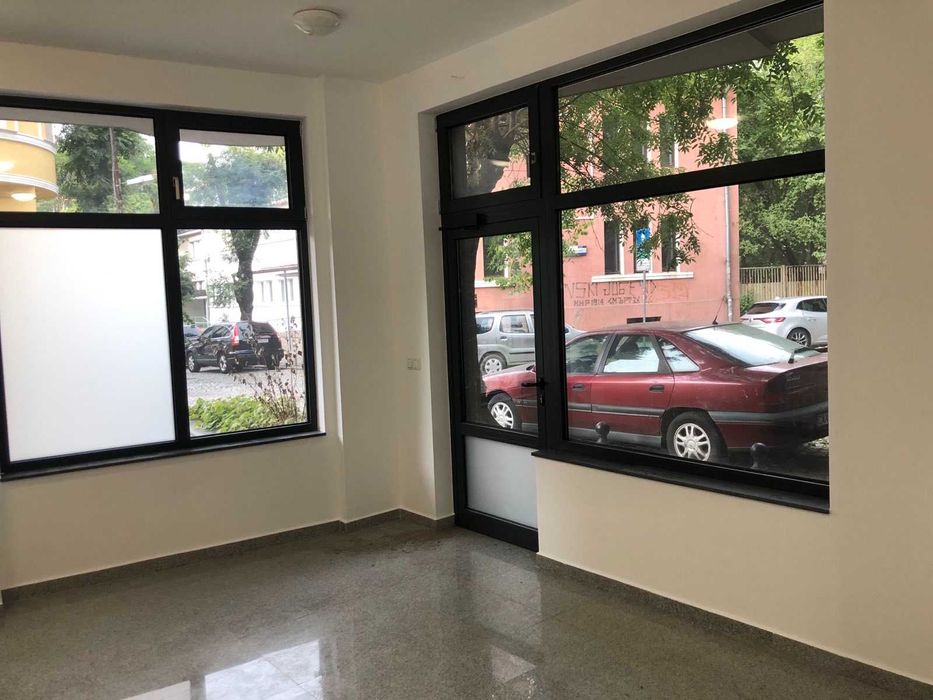 Дава се под наем Офис в София, Оборище - 40 кв.м за 1176.57 € - Снимка #3