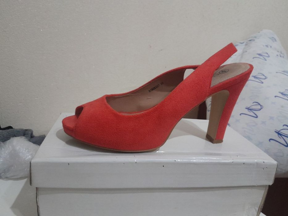 Продам туфли и сапоги