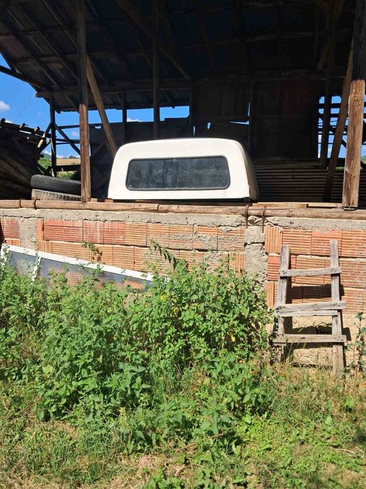 Mitsubishi L200 2.5 TDI - десен волан
