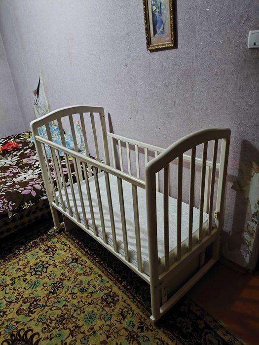 Детская кроватка