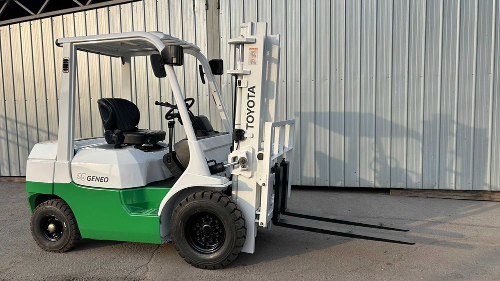 Продам Вилочный Погрузчик (кара)