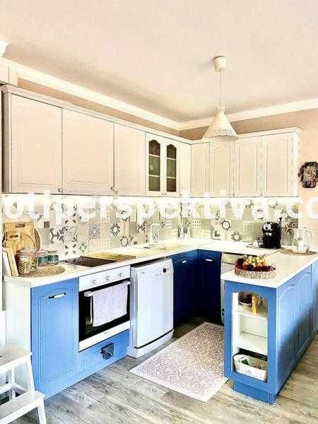 Продава се Многостаен апартамент в Пловдив, Остромила - 135 кв.м за 1875 €/кв.м - Снимка #2