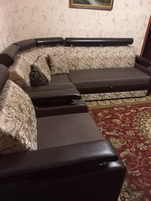 Продаётся угловой диван б/у в отличном состоянии
