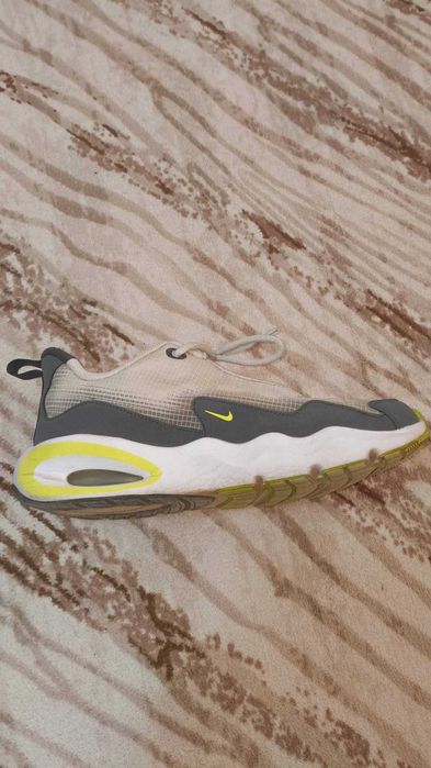 Маратонки Nike номер 38,5