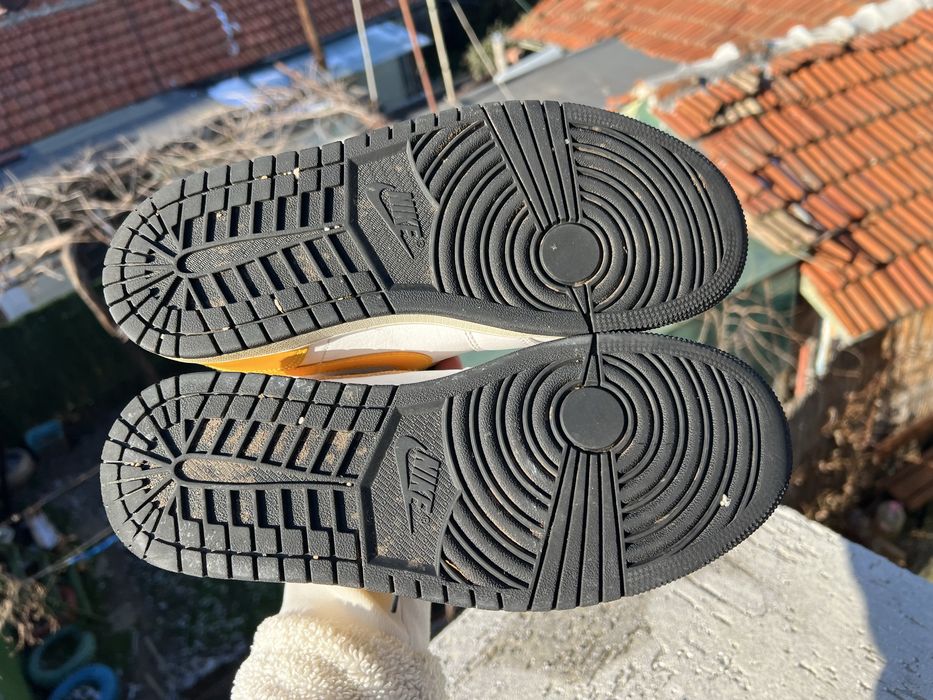 Nike Air Jordan 1 Retro 42 University Gold