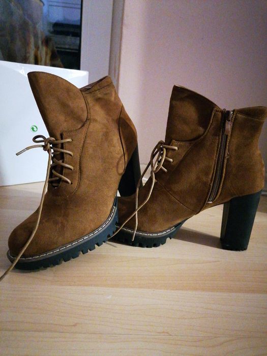 Дамски боти Eur:40