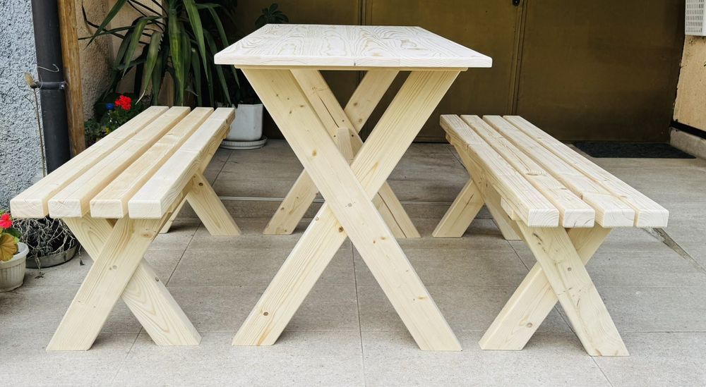 Комплект за градина маса с две пейки