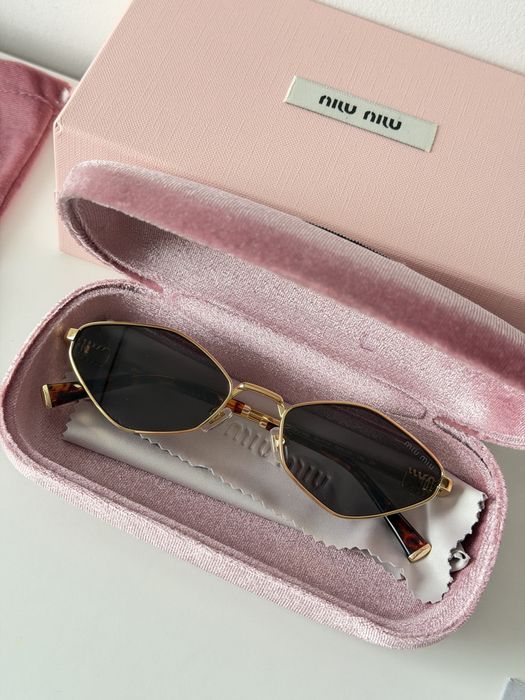 Ochelari de soare Miu Miu SMU56Z